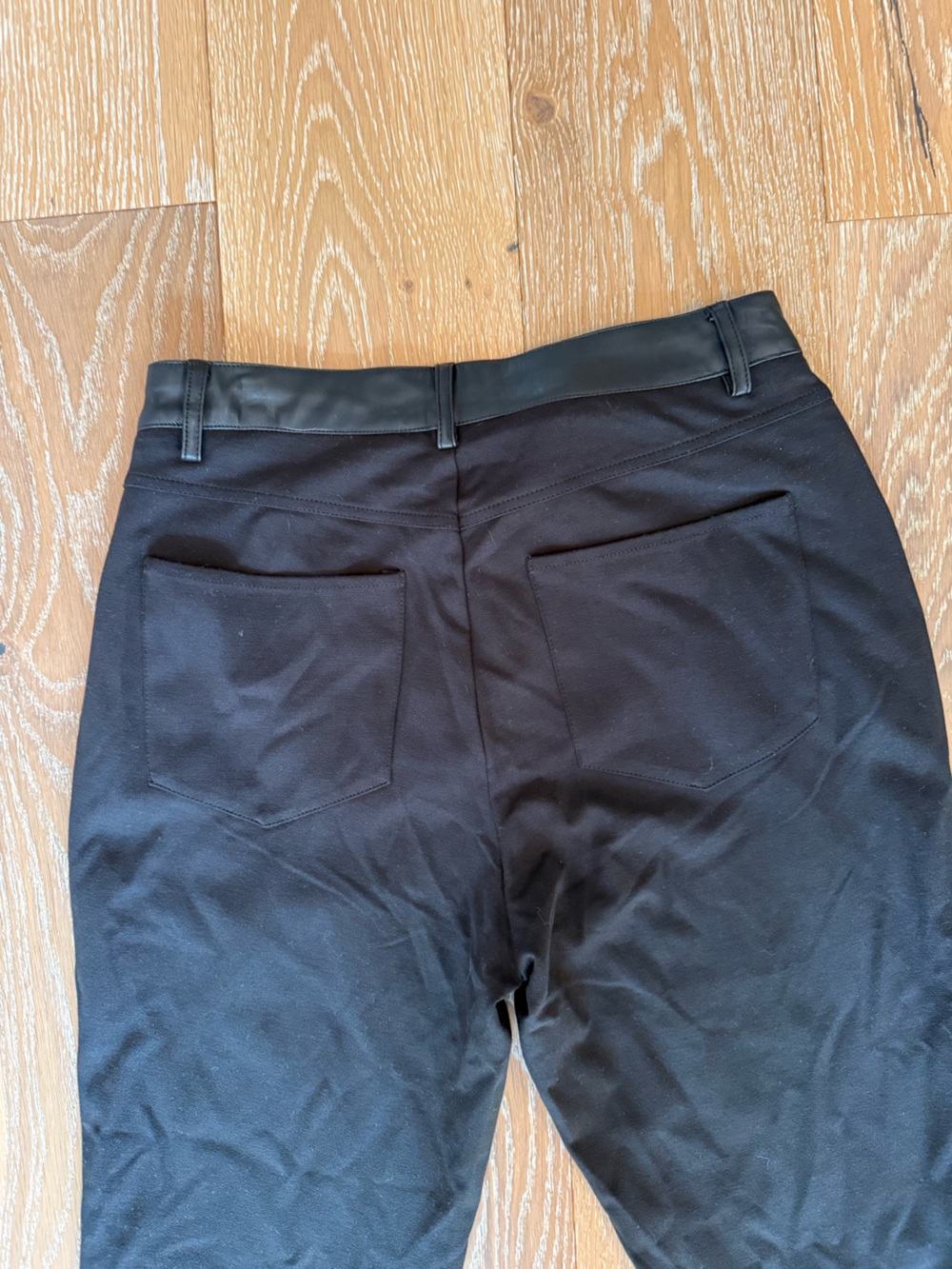 VG by Victor Glemaud Faux Leather Ponte Pants in black size small NWT - Picture 6 of 7